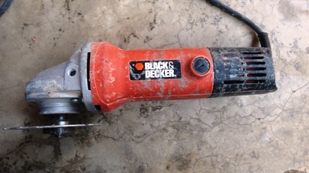 เครื่องเจียรไฟฟ้า BLACK AND DECKERรุ่นKG190 พร้อมใช้งาน ถูกมาก เครื่องเจียรไฟฟ้า BLACK AND DECKERรุ่นKG190 พร้อมใช้งาน ถูกมาก