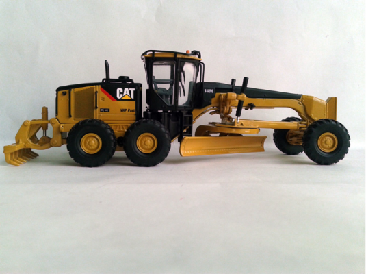 Model Caterpillar 14M Motor Grader Scale 1:50 เหมาะสำหรับเป็นของสะสม หรือสมนาคุณลูกค้ามากครับ