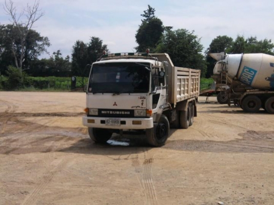 รับสมัครคนขับรถสิบล้อบรรทุกดิน(รถดัมพ์)