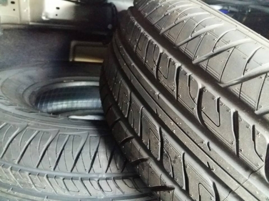 DUNLOP GRANDTREK PT2 255/70R15 เส้นละ 4,400