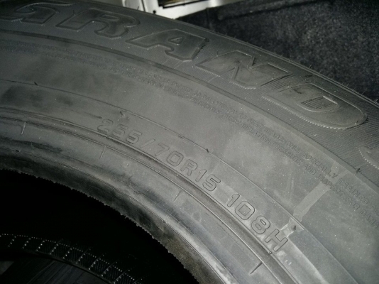 DUNLOP GRANDTREK PT2 255/70R15 เส้นละ 4,400