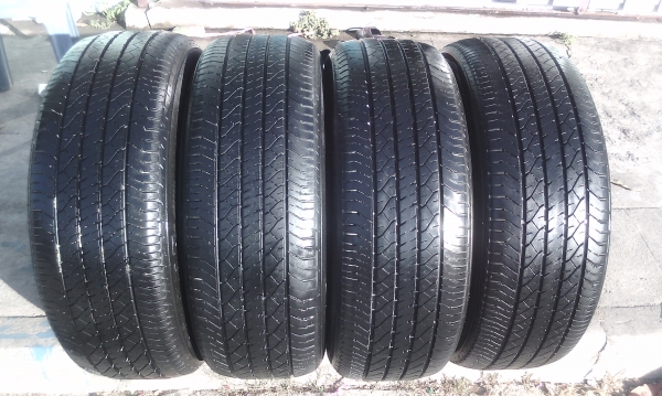 ขายยาง Dunlop   235/55/18 ปี 12