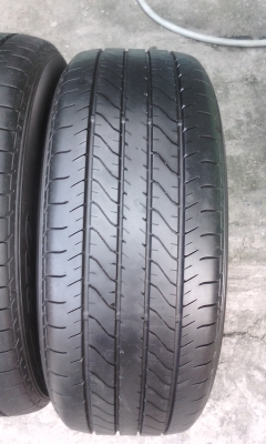 ขายยาง Dunlop  215/55/17 ปี 12