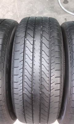 ขายยาง Dunlop  215/55/17 ปี 12