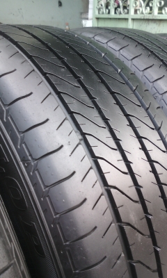 ขายยาง Dunlop  215/55/17 ปี 12