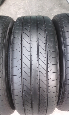 ขายยาง Dunlop  215/55/17 ปี 12