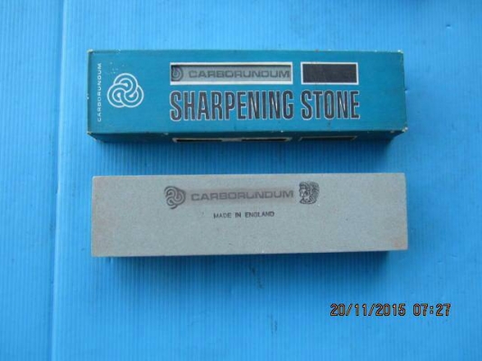 ขายหินลับมีดตราคนป่าอังกฤษแท้เก่าเก็บ Made in England.