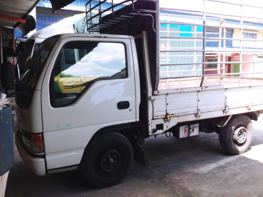 รถบรรทุก ISUZU