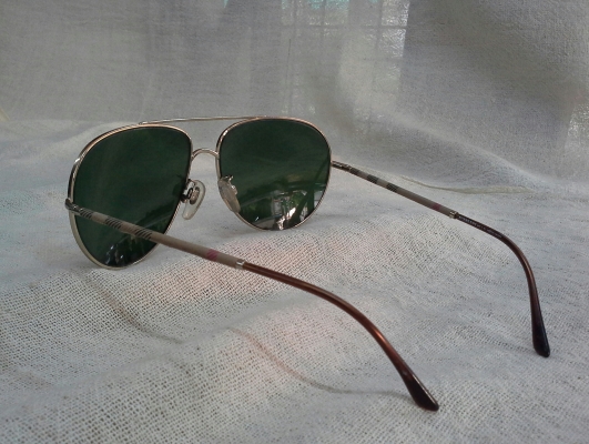 แว่นตาซุปเปอร์แบรนด์เนม  BURBERRY made in Italy