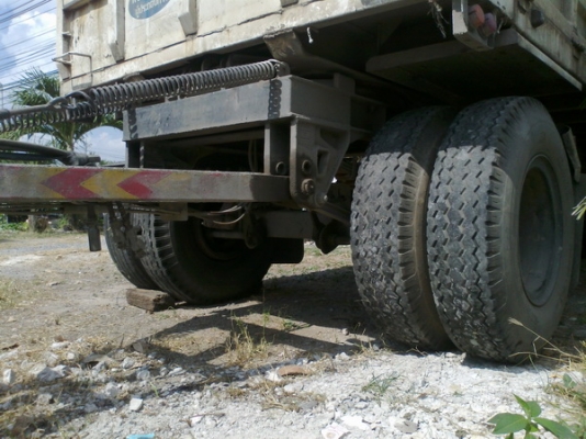 ขายลูกพ่วงไม่ดั้ม ยาว 6.4 เมตร ปี 47 กระบะเหล็ก ราคาคุยกันได้