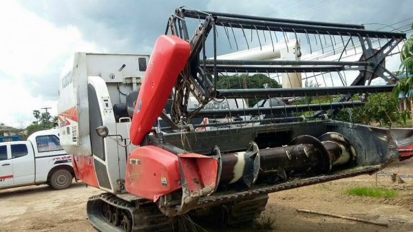 ขายรถเกี่ยวข้าว DC-95GM PLUS สภาพงามคับ