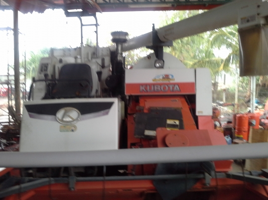 ขายรถเกี่ยวข้าว DC-68G