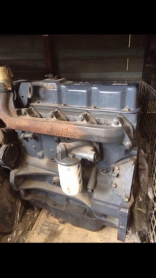 ขายเครื่องรถไถ new holland 6640