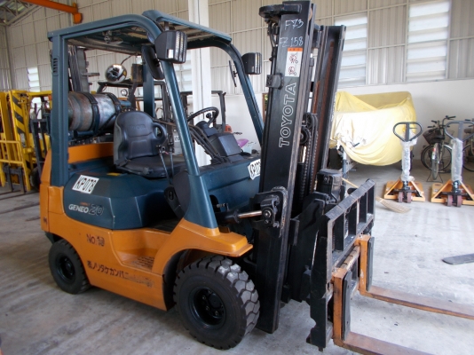 ขายโฟล์คลิฟท์ TOYOTA รุ่น7 2.5ตัน