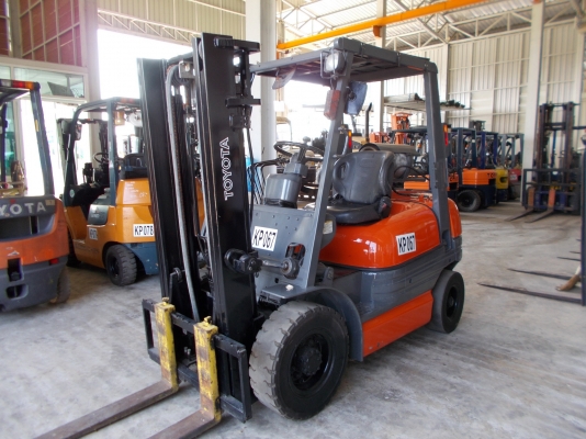 ขายโฟล์คลิฟท์ TOYOTA รุ่น 6 2.5ตัน