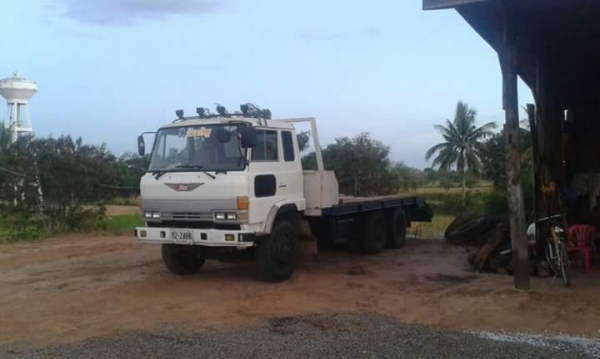 ขายเทรลเลอร์ขึ้นPC200ได้สบาย เครื่อง168แรง สโลเกียร์กลาง สภาพพร้อมใช้งาน เอกสารพร้อมโอน สนใจโทร 090-8588220คุณนะ 093-3258446คุณบิว หรือเข้าดูสินค้าอื่นๆได้ที่ www.truck.in.th/498 หรือเพจFacebook ณรงค์ ซื้อขายรถมือสอง (เว็บไซต์ส่วนตัว) หรือFacebook ตลาดรถม