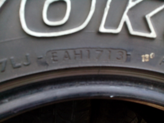 ขายยาง yokohama a/t ขนาด265/70/16 ปี13สวยๆครับ