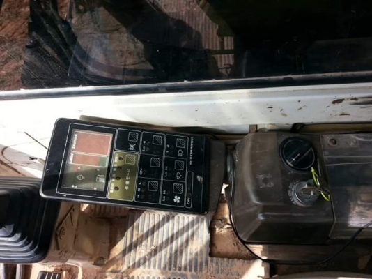 ขายแบคโค PC120-5 เครื่องเดิมปั๊มเดิม เอวแน่น ทำงานเร็ว แอร์เย็น สภาพสวยพร้อมใช้งาน สนใจโทร 090-8588220คุณนะ 093-3258446คุณบิว หรือเข้าดูสินค้าอื่นๆได้ที่ www.truck.in.th/498 หรือเพจFacebook ณรงค์ ซื้อขายรถมือสอง (เว็บไซต์ส่วนตัว) หรือFacebook ตลาดรถมือสอง