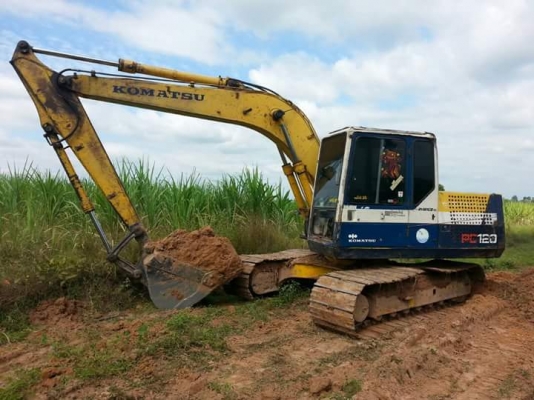 ขายแบคโค PC120-5 เครื่องเดิมปั๊มเดิม เอวแน่น ทำงานเร็ว แอร์เย็น สภาพสวยพร้อมใช้งาน สนใจโทร 090-8588220คุณนะ 093-3258446คุณบิว หรือเข้าดูสินค้าอื่นๆได้ที่ www.truck.in.th/498 หรือเพจFacebook ณรงค์ ซื้อขายรถมือสอง (เว็บไซต์ส่วนตัว) หรือFacebook ตลาดรถมือสอง