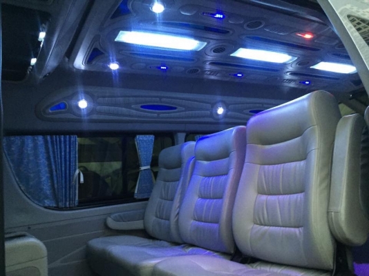 โทร0877758887นางเบสท์รถตู้ท่าพระขายรถตู้ปี11แต่งวีไอพีเบาะสามแถว