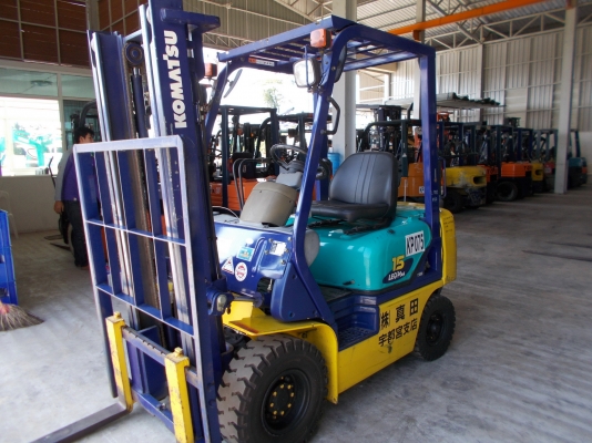 ขายรถโฟล์คลิฟท์ KOMAT'SU FD15T