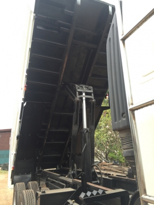 ขาย HINO MEGA 320 ยูโรทู ดั้มสามมิตรคอกเกษตร มีระบบลากพ่วง เครื่องเดิม เกียร์เดิม หัวเก๋งสีเดิม คัสซีสวย ยางเต็ม ขาย HINO MEGA 320 ยูโรทู ดั้มสามมิตรคอกเกษตร มีระบบลากพ่วง เครื่องเดิม เกียร์เดิม หัวเก๋งสีเดิม คัสซีสวย ยางเต็ม