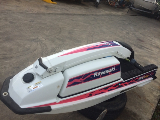 เรือเจ็ตสกี KAWASAKI 550 สภาพเดิมๆจากญี่ปุ่น นำเข้าจากประเทศญี่ปุ่น ‪#&lrm;สอบถามโทร‬. 081-4047671 คุณนรินทร์