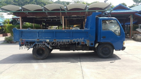 รถบรรทุก 6 ล้อ ดัมพ์ ISUZU NPR  135 แรงม้า   พวงมาลัยพาวเว่อร์ กระบะยาว 4.10 เมตร