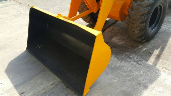 ขาย รถตัก TCM รุ่น 808A มือสองญี่ปุ่น ตักได้ ครึ่งคิว สองเพลา เกียร์ทอร์ค มือถือ/LINE ID : 0818753444 ขาย รถตัก TCM รุ่น 808A มือสองญี่ปุ่น ตักได้ ครึ่งคิว สองเพลา เกียร์ทอร์ค มือถือ/LINE ID : 0818753444