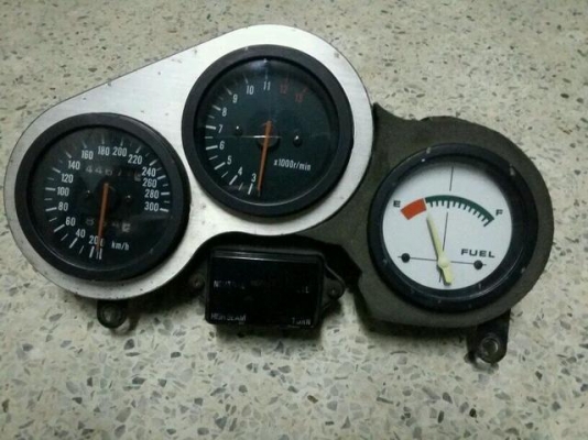 เรือนไมล์ของSUZUKI GSXR 1000