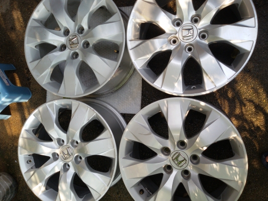 ล้อ honda ขอบ 17 5รู 114 ชุดล่ะ 5800