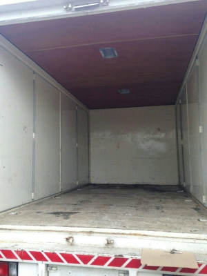 รถบรรทุก ISUZU  6 ล้อ เครื่อง 115 แรง ปี 33 แปลงลงเกียร์สั้นแล้ว ยาว 4 เมตรตู้เปิด 8 บาน ราคา 255,000 บ. รถอยู่สระบุรี