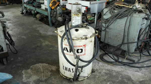 Sell>> ถังอัดจารบี #&lrm;ARO Made in USA. ใช้กับปั้มลมทั่วไป แรงดันไม่เกิน 150 psi // 10 bar. สภาพสวยพร้อมใช้งาน!!