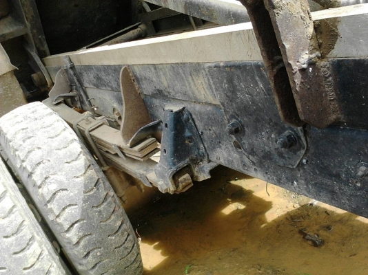 รถอีซูซู 6 ล้อดั้ม NPR เปลื่ยนเครื่อง 120 แรงม้า. ปี 47    สนใจติดต่อ  081 - 6079515