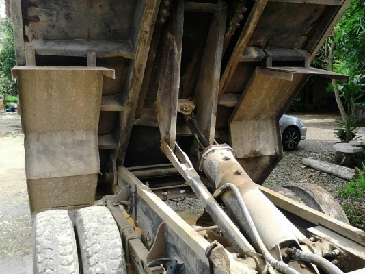 รถอีซูซู 6 ล้อดั้ม NPR เปลื่ยนเครื่อง 120 แรงม้า. ปี 47    สนใจติดต่อ  081 - 6079515