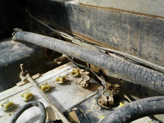 รถอีซูซู 6 ล้อดั้ม NPR เปลื่ยนเครื่อง 120 แรงม้า. ปี 47    สนใจติดต่อ  081 - 6079515