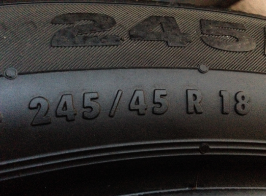 ยาง Continental 245 45 18 ปี13 ดอกเต็ม ไม่มีปะ ราคาไม่แพง