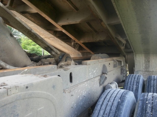 ต้องการขายสิบล้อแม่ลูก 270 ปี49