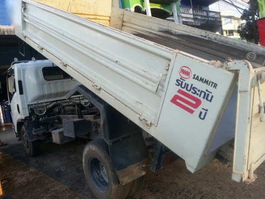 รถอีซุซุ 6 ล้อดั้ม NPR 150 แรงม้า. ปี 54.    ( รถวิ่ง 7x,xxx กม. )     สนใจติดต่อ  081 - 6079515