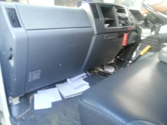 รถอีซุซุ 6 ล้อดั้ม NPR 150 แรงม้า. ปี 54.    ( รถวิ่ง 7x,xxx กม. )     สนใจติดต่อ  081 - 6079515