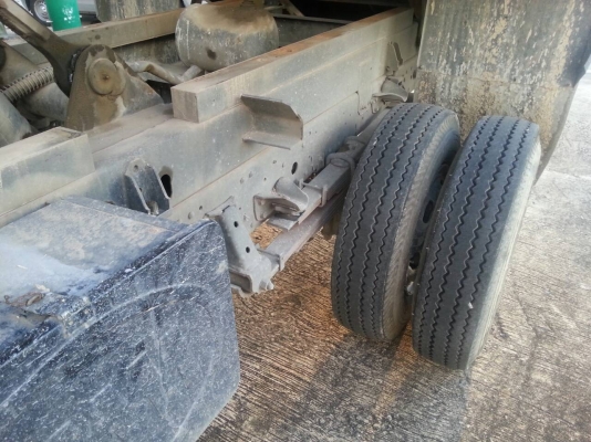 รถอีซุซุ 6 ล้อดั้ม NPR 150 แรงม้า. ปี 54.    ( รถวิ่ง 7x,xxx กม. )     สนใจติดต่อ  081 - 6079515