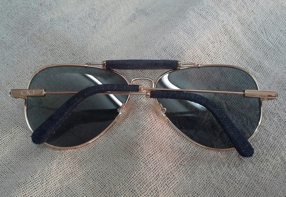 แว่นตาเอาท์ดอร์สแมน คานหุ้มยีนส์  CALVIN KLEIN USA