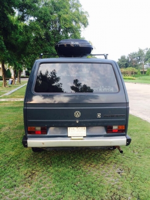 ขายvw t3 ปี1988 เครื่องเดิม หัวฉีด 2100cc เกียร์ธรรมดา ระบายความร้อนด้วยน้ำ มีหม้อน้ำ ขับทางไกลสบาย วิ่งร้อยกว่า แอร์เย็น เครื่องดีมากๆ รถเดิมๆทั้งคันสีเทาเดิม ประวัติดีมากๆครับ เจ้าของมือเดียว คุณลุงอายุ77ปี เป็นผู้บริหารบริษัทใหญ่ มีรถหลายคัน จอดในโรงรถ