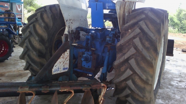 ขายแทรคเตอร์  ฟร์อดสวยมาก  ยางหลังใหม่ สภาพดี