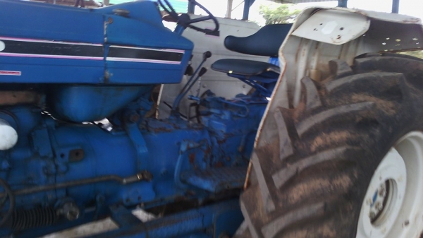 ขายแทรคเตอร์  ฟร์อดสวยมาก  ยางหลังใหม่ สภาพดี