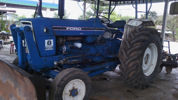 ขายแทรคเตอร์  ฟร์อดสวยมาก  ยางหลังใหม่ สภาพดี