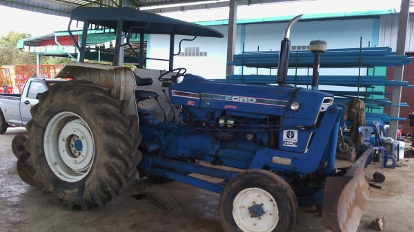 ขายแทรคเตอร์  ฟร์อดสวยมาก  ยางหลังใหม่ สภาพดี