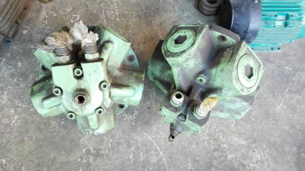 ====== Sold Out!! ======  ปั้มห้าดาว เบอร์ 3 MODENA Made in Italy มี 2 ตัว สภาพใหม่พร้อมใช้งาน