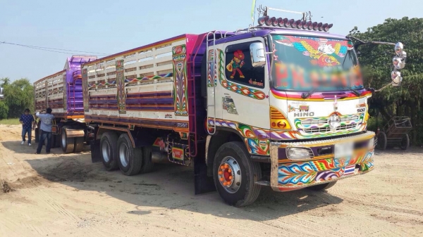 ขายรถพ่วงสิบล้อดัมพ์ Hino เครื่อง 344 แรง ปี 54 มี 2 พ่วง เบรคน้ำมัน กระบะอู่ศรีสวัสด์ ขายรถพ่วงสิบล้อดัมพ์ Hino เครื่อง 344 แรง ปี 54 มี 2 พ่วง เบรคน้ำมัน กระบะอู่ศรีสวัสด์