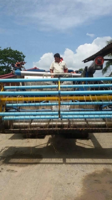 ขายด่วนรถเกี่ยวข้าว"อำนวยการช่าง" แบบอุ้ม 750,000 บาท ครับ